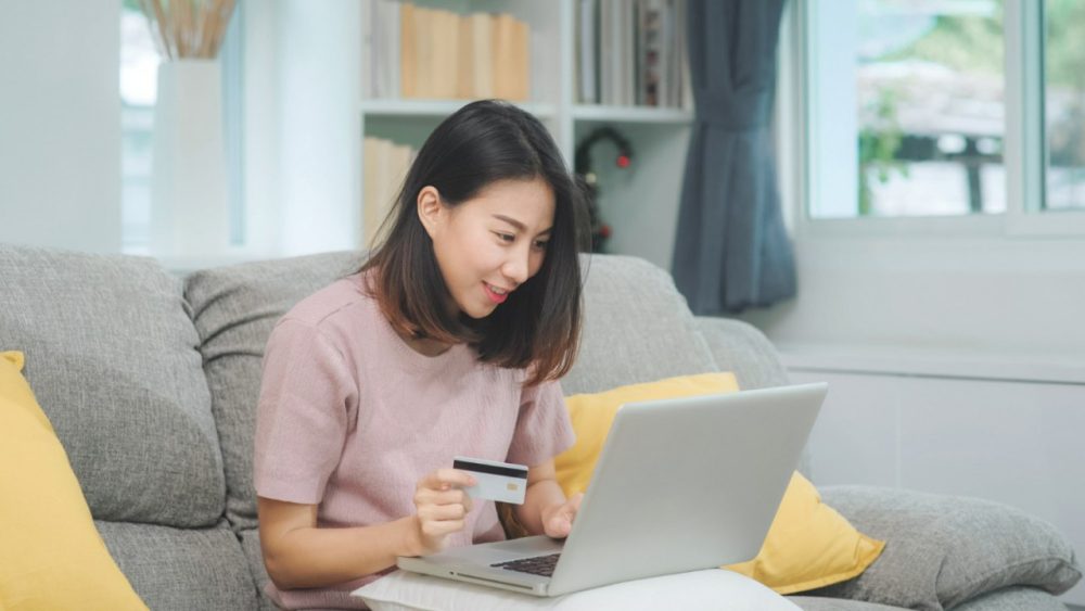 Sử dụng thẻ tín dụng khi đi du lịch