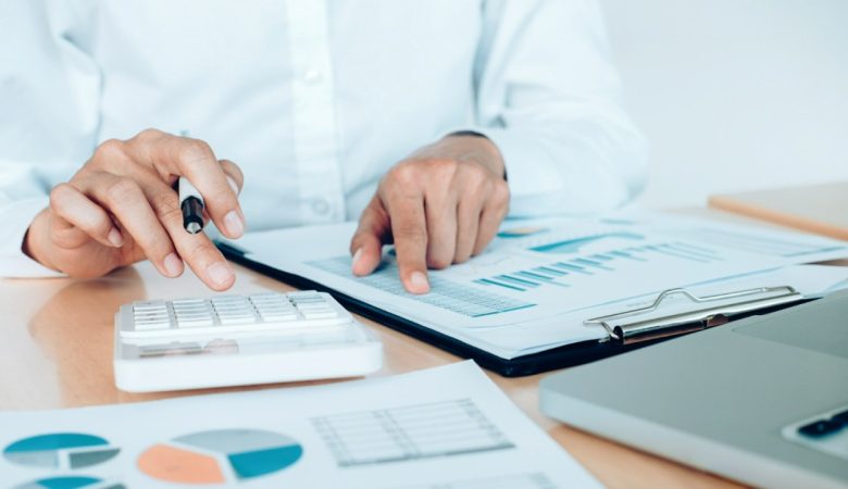 Đầu tư vào chứng chỉ quỹ